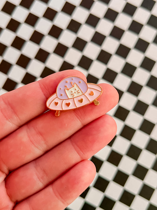 UFO Kitty | Enamel Pin