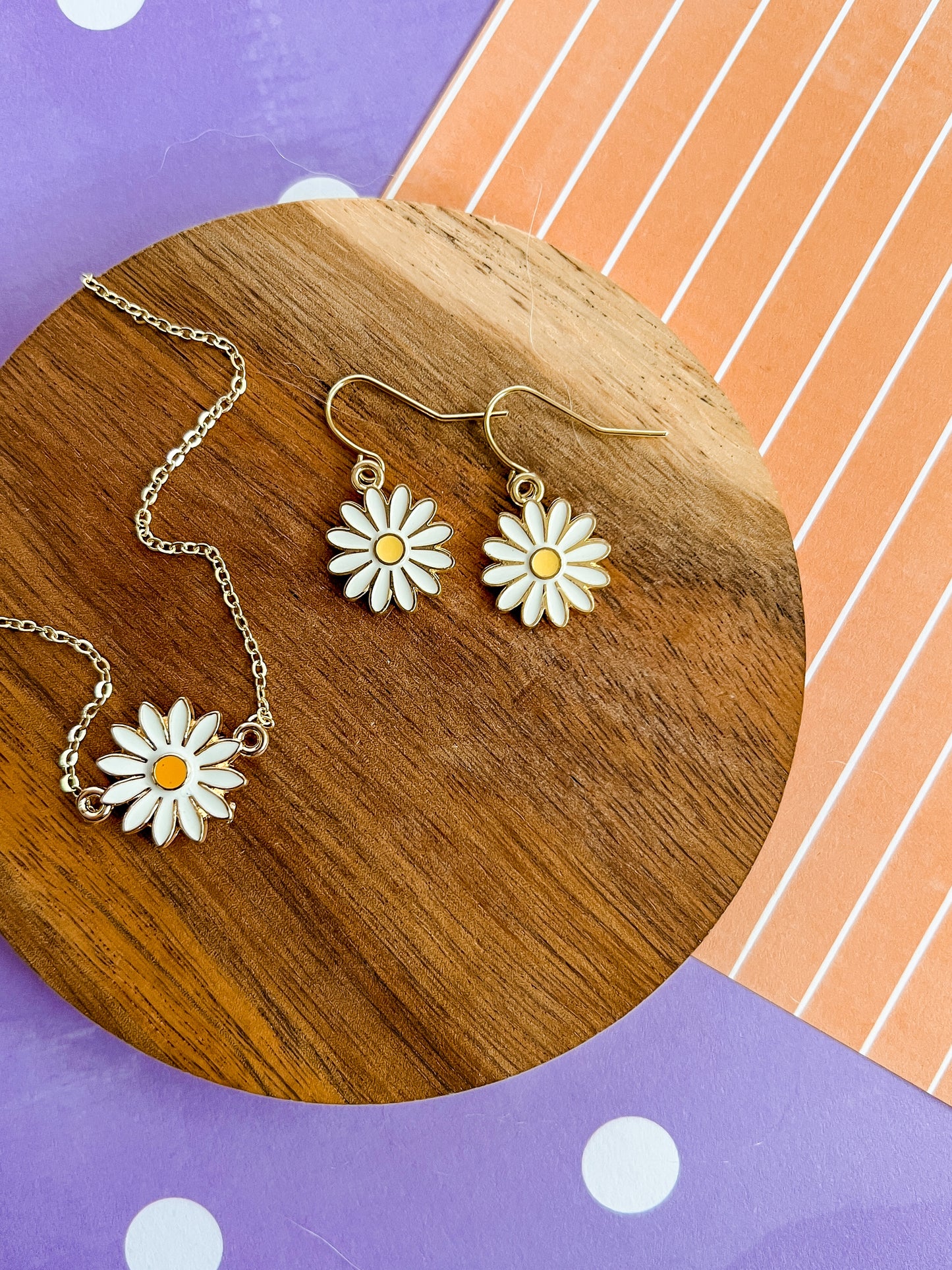Daisy Dreams Necklace and Earrings