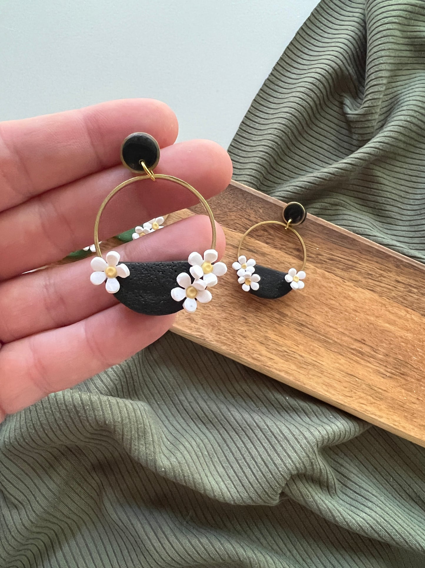 Daisy | Clay Earrings