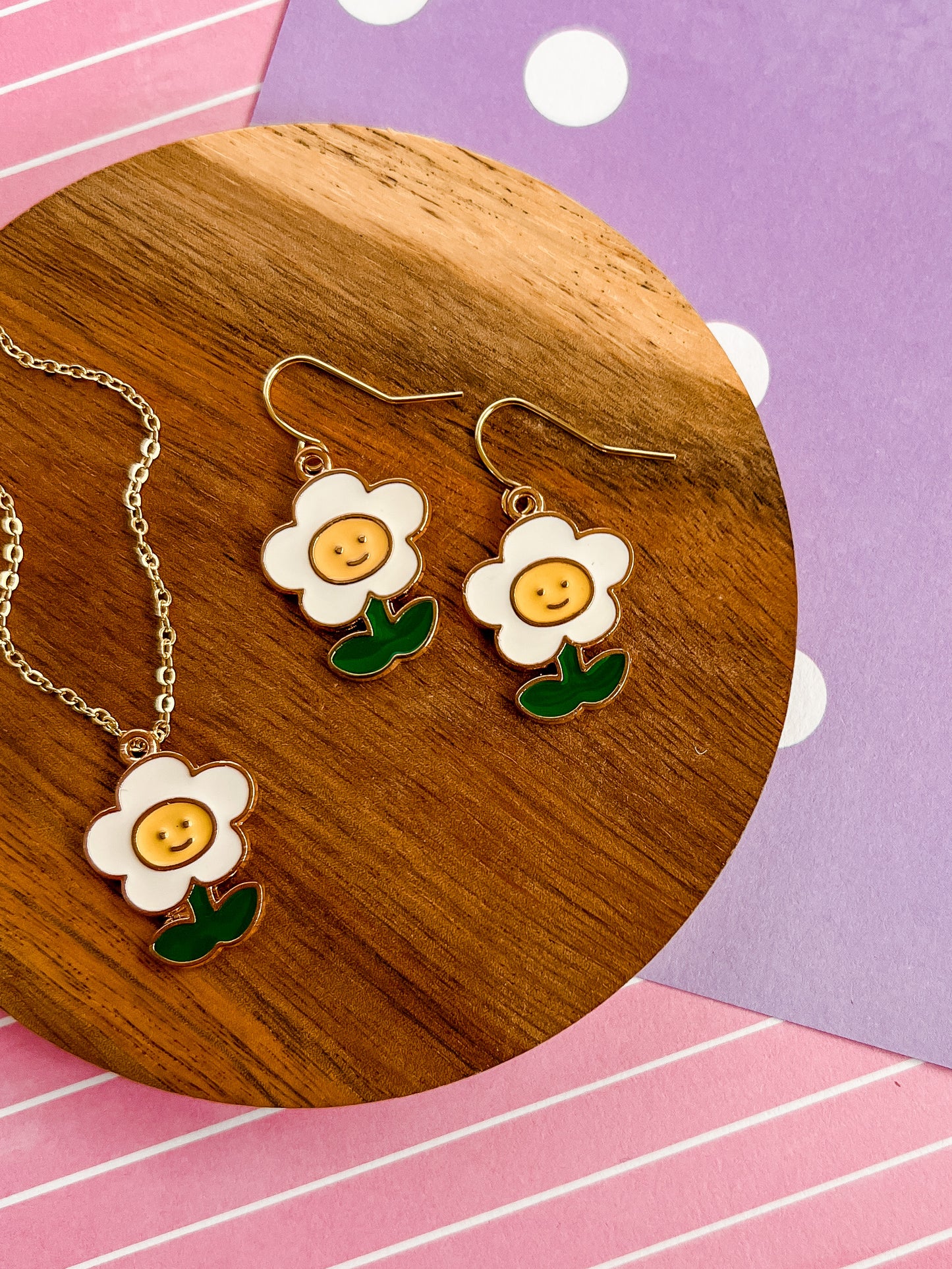 Friendly Flower Necklace and Earrings